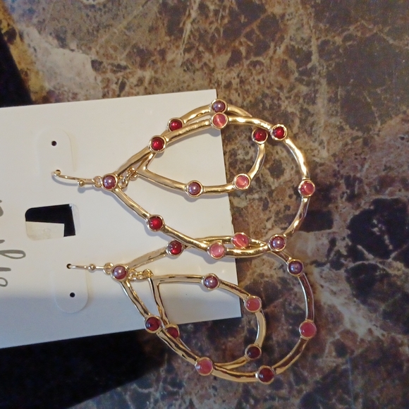 Style and company earrings - Picture 2 of 3